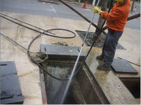 大化池底污泥如何清理